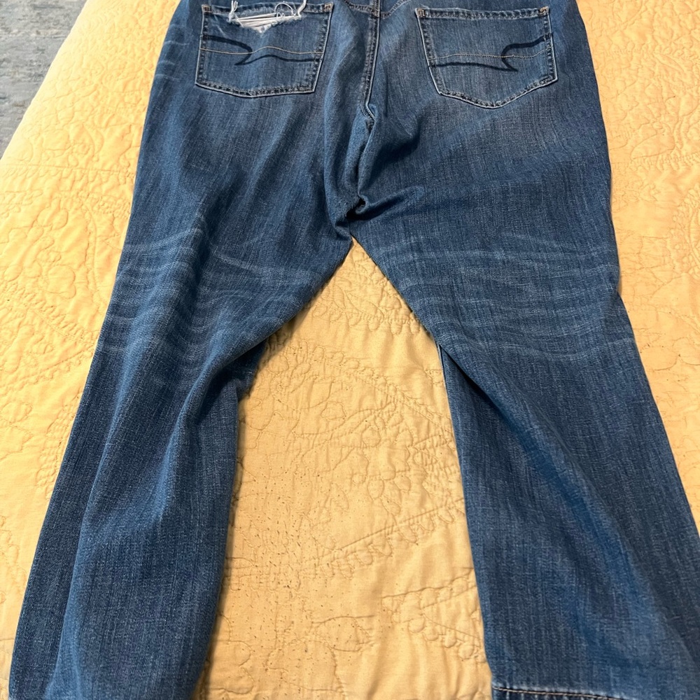 American Eagle Outfitters Ripped Blue Straight Leg Jeans - Picture 4 of 5